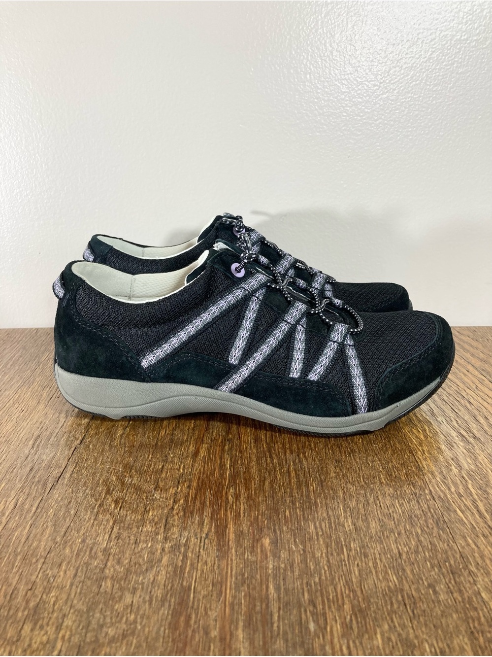 New Dansko Harlyn Lightweight Sneaker Women’s Size 5.5-6 Black